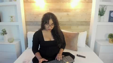 A L Y online show from July 31, 4:45 am