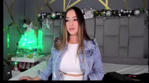 Alyze make feel hot as hell online show from December 20, 11:12 pm