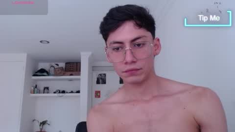 Amad Passer x guests   Independent model online show from February 4, 11:27 pm