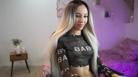 Amai  Liu online show from January 18, 10:39 pm