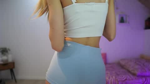 Amai  Liu online show from January 10, 2:08 pm