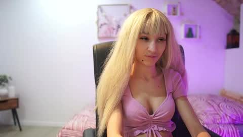 Amai  Liu online show from February 12, 2:01 pm