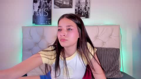 B I A N C A online show from January 1, 5:43 am