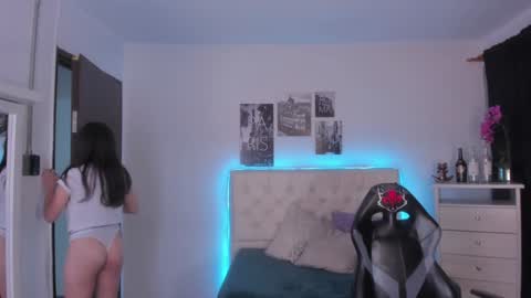 B I A N C A online show from January 28, 7:22 am