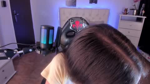 B I A N C A online show from February 4, 3:44 am