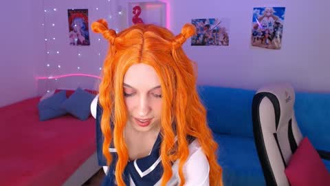 Snapshot of amala_lee chatting on December 11, 5:53 am Alice online show from December 11, 5:53 am