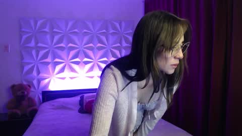 Snapshot of amalett chatting on February 3, 10:09 am Amalett online show from February 3, 10:09 am