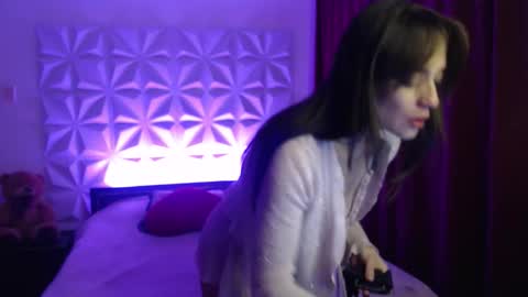 Snapshot of amalett chatting on February 15, 11:01 pm Amalett online show from February 15, 11:01 pm