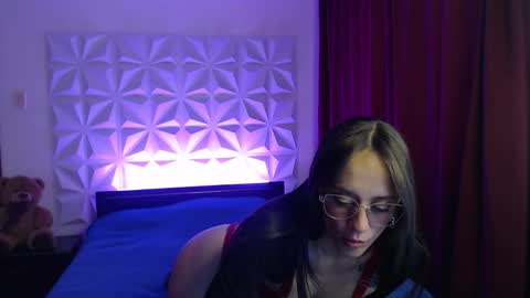 Snapshot of amalett chatting on February 18, 12:01 pm Amalett online show from February 18, 12:01 pm