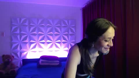 Snapshot of amalett chatting on March 3, 11:27 am Amalett online show from March 3, 11:27 am