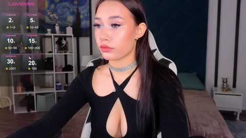 Amalia online show from December 9, 9:17 am