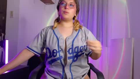 Amalia Im Back See you soon this January 7 at 10 pm Colombia time online show from September 26, 11:42 pm