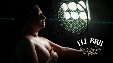 Snapshot of amalia_rosse_ chatting on December 21, 7:54 pm Amalia Im Back See you soon this January 7 at 10 pm Colombia time online show from December 21, 7:54 pm