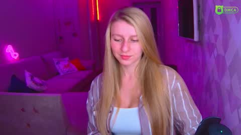 Amalia online show from December 14, 3:06 pm