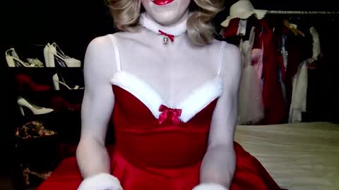 Amalie online show from December 14, 6:56 pm