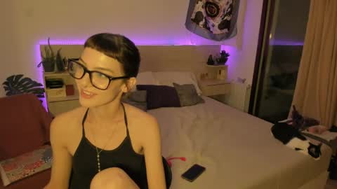 Amancay online show from April 2, 12:19 am