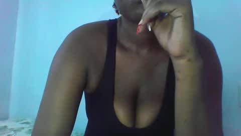 Snapshot of amanda1523 chatting on October 9, 7:17 am Lin online show from October 9, 7:17 am