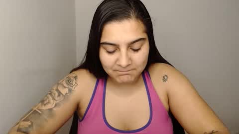 The queen of the biceps  online show from January 27, 1:16 am