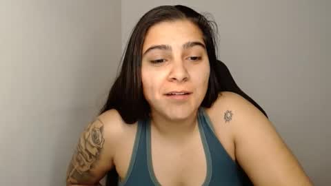 The queen of the biceps  online show from January 31, 3:00 pm