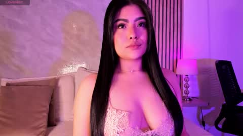 Snapshot of amanda_26 chatting on February 3, 1:59 am Luisa online show from February 3, 1:59 am