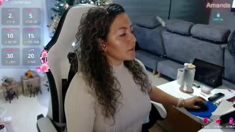 Snapshot of amanda_bella1 chatting on January 19, 2:15 am Amanda online show from January 19, 2:15 am