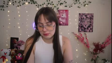 Snapshot of amanda_bright_ chatting on June 17, 10:06 am amanda_bright_ online show from June 17, 10:06 am