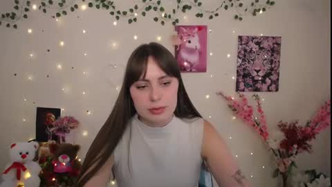 Snapshot of amanda_bright_ chatting on July 10, 11:02 am amanda_bright_ online show from July 10, 11:02 am