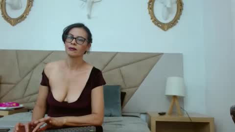 amanda_ramirez online show from February 12, 10:38 pm