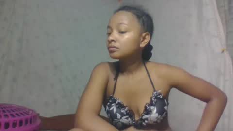 amandaaa25 online show from October 8, 6:00 am