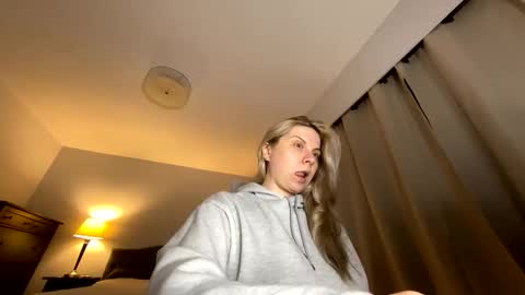 Amanda online show from May 15, 10:11 am