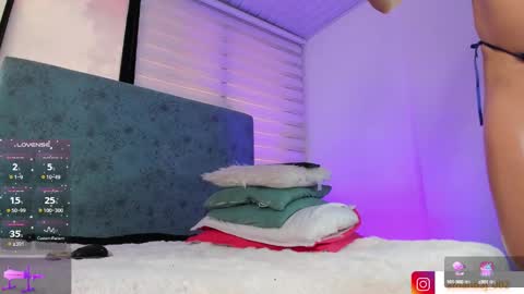 amandajoness  online show from February 7, 7:38 pm