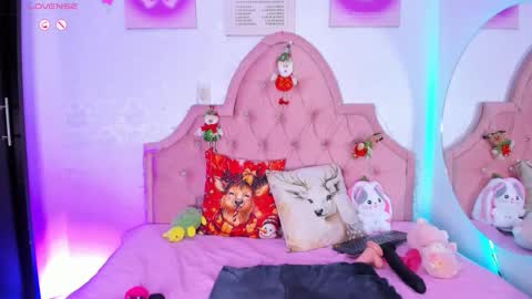 amandalee26 online show from December 3, 6:50 pm