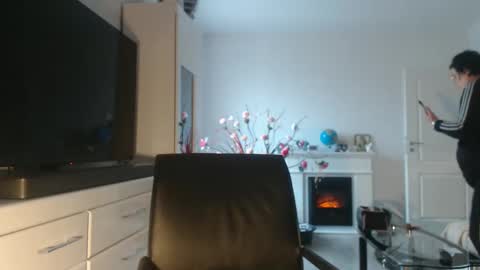 Snapshot of amandamuller1982 chatting on June 2, 10:39 am Anda online show from June 2, 10:39 am