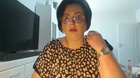 Snapshot of amandamuller1982 chatting on June 5, 9:37 am Anda online show from June 5, 9:37 am