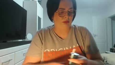 Snapshot of amandamuller1982 chatting on June 8, 6:30 pm Anda online show from June 8, 6:30 pm