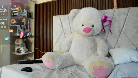 amara_brunet online show from December 18, 12:44 pm