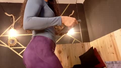 amara_vex online show from June 24, 12:15 pm