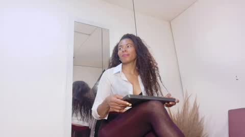 amara_vex online show from July 25, 12:36 pm