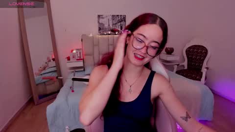 amaraa_couper1 online show from February 14, 4:09 am