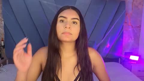 amarahanks_ online show from November 3, 11:55 am