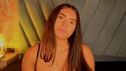 amarahanks_ online show from November 8, 11:32 am