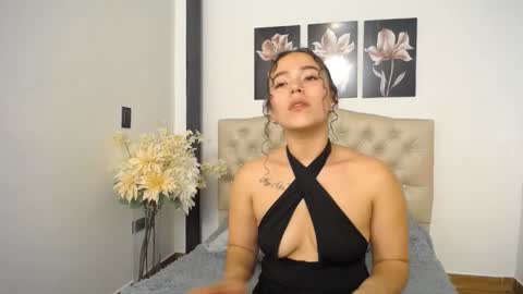 Snapshot of amaranta_f00x chatting on February 28, 1:06 am Amaranta online show from February 28, 1:06 am