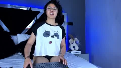 Snapshot of amarettho chatting on January 17, 4:04 pm Emily online show from January 17, 4:04 pm