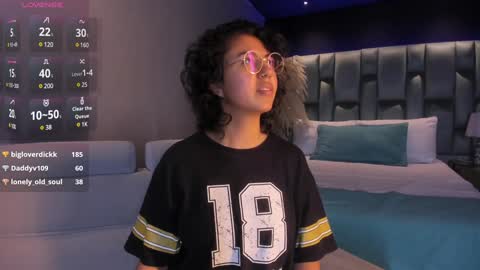 Snapshot of amarettho chatting on February 2, 3:17 pm Emily online show from February 2, 3:17 pm