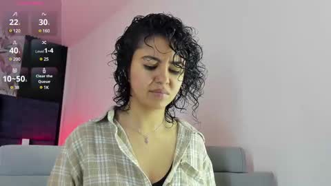 Snapshot of amarettho chatting on February 17, 11:02 am Emily online show from February 17, 11:02 am