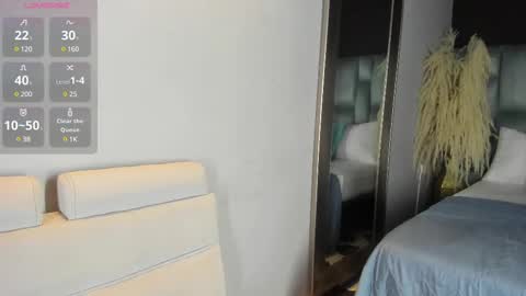 Snapshot of amarettho chatting on February 21, 12:06 pm Emily online show from February 21, 12:06 pm