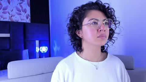 Snapshot of amarettho chatting on February 22, 5:13 pm Emily online show from February 22, 5:13 pm