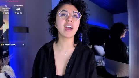 Snapshot of amarettho chatting on February 24, 1:53 pm Emily online show from February 24, 1:53 pm