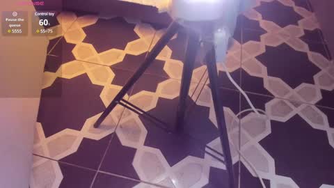 Snapshot of amarettho chatting on March 1, 10:13 am Emily online show from March 1, 10:13 am