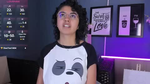 Snapshot of amarettho chatting on March 4, 2:32 pm Emily online show from March 4, 2:32 pm